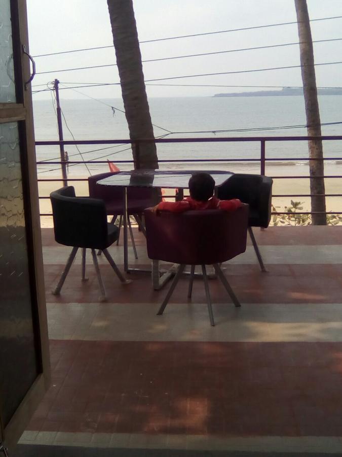 Sea View Holiday Home Mālvan Kültér fotó