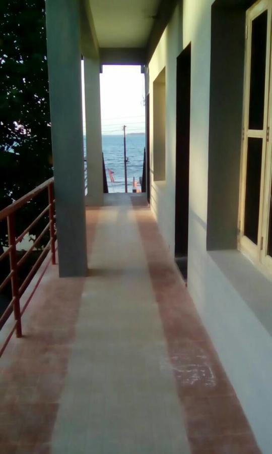 Sea View Holiday Home Mālvan Kültér fotó