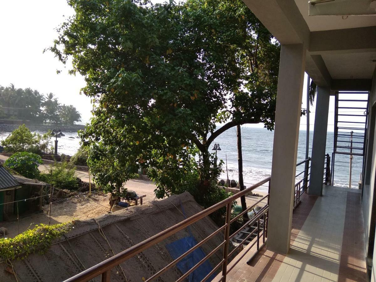 Sea View Holiday Home Mālvan Kültér fotó